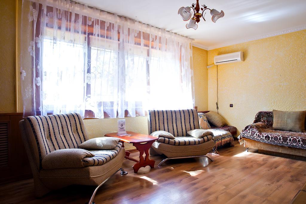 Lessor Apartments Almaty Room photo